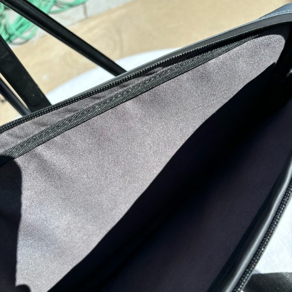 OtterBox Utility Series - Notebook sleeve - 14" - black - Picture 4 of 10